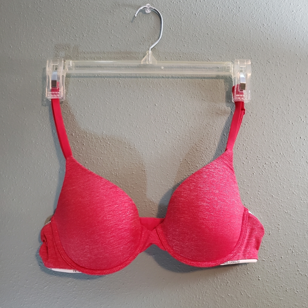 Victoria Secret Red T-shirt Bra